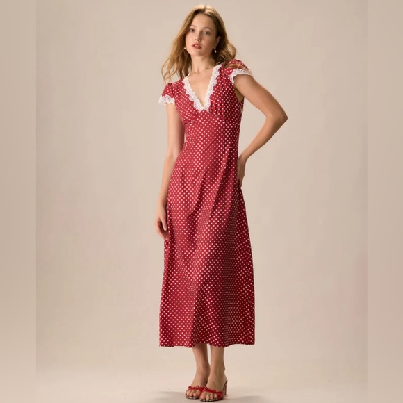 RIHOAS Dresses & Skirts - NWT RIHOAS The Red V Neck Polka Dot Lace Ruched Maxi Dress Sz XS